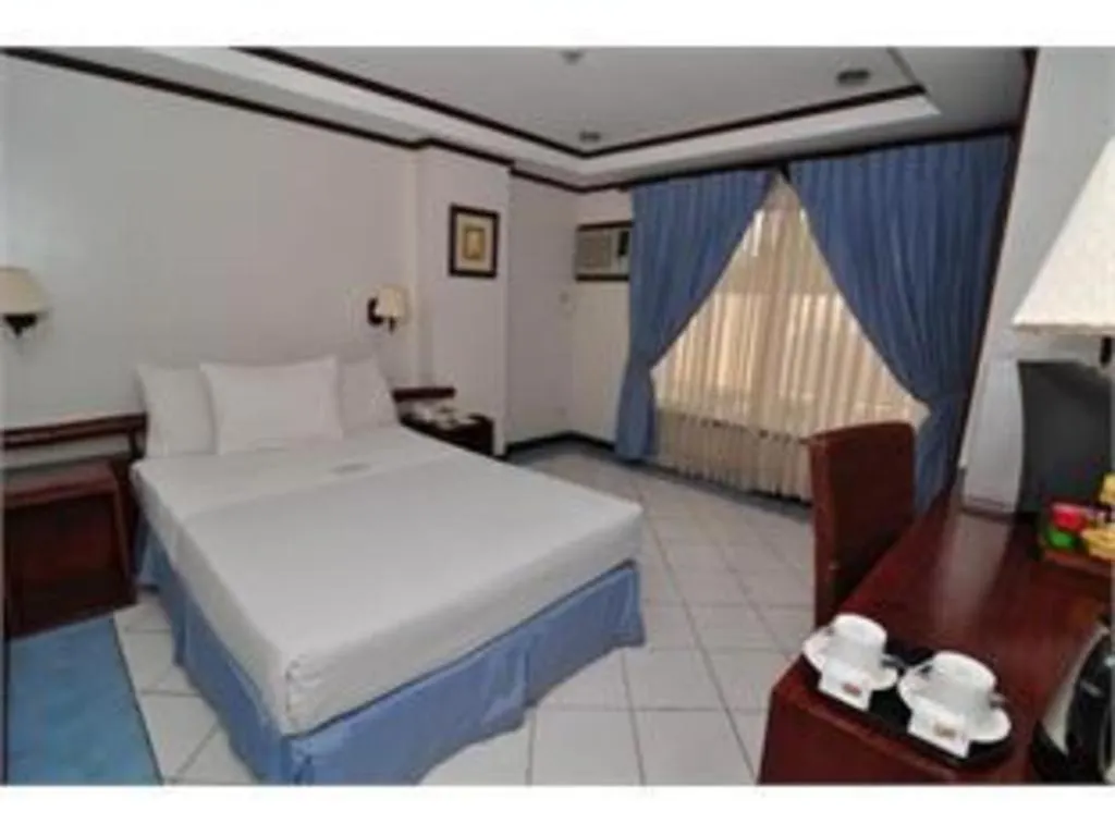 Soledad Suites Panglao Hotel